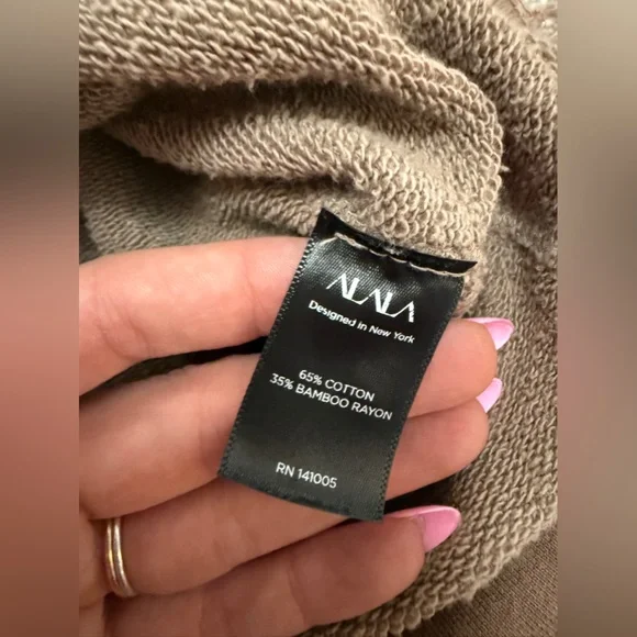 Álala - Edgy Distressed Brown Long Sleeve Cypher Sweatshirt- size Medium - Picture 7 of 14